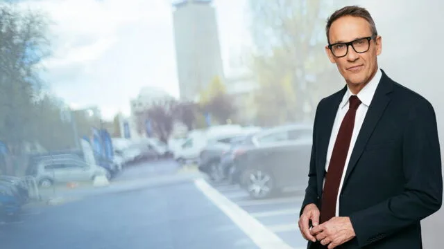 Arnaques ! sur M6 : Julien Courbet démasque un séducteur aux dizaines de victimes ce vendredi soir
