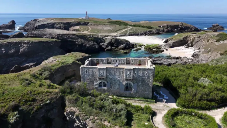 Patrimoine des îles bretonnes dans Des racines et des ailes