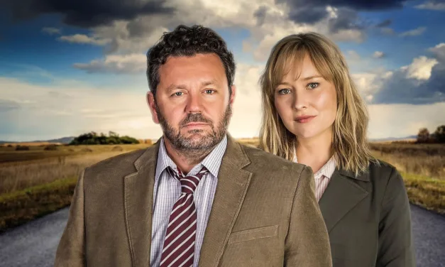 Brokenwood sur France 3 : l’inspecteur Shepherd enquête sur la mort explosive d’un animateur radio, ce dimanche soir