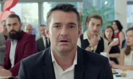 Divorce Club sur W9 : Arnaud Ducret transforme sa rupture en fête déjantée ce mardi soir