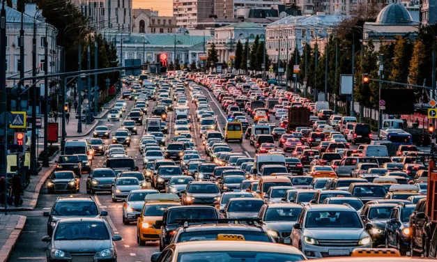 Embouteillages, parkings : dans l’enfer de la route sur RMC Story : quand chaque trajet vire à l’épreuve de nerfs