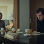 La Partition sur Arte : Lars Eidinger, chef d’orchestre face au deuil, dans une fresque familiale primée à Berlin
