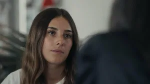La relève sur France 2 : une année dans la peau de trois jeunes profs face au grand bain