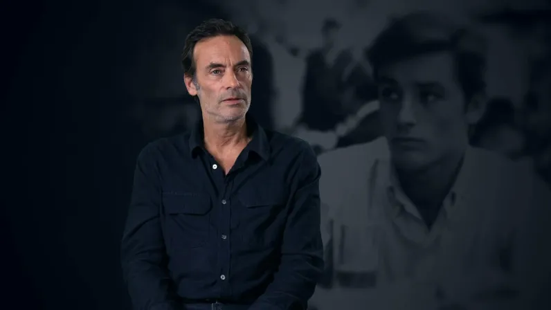 Portrait d'Alain Delon dans le documentaire Le clan Delon