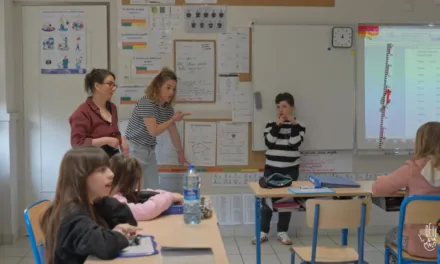L’œil et la main sur France 5 : l’école bilingue en langue des signes, un héritage fragile