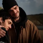 On aboie en silence sur france.tv : la fiction d’après Gringe sur la fraternité et la santé mentale