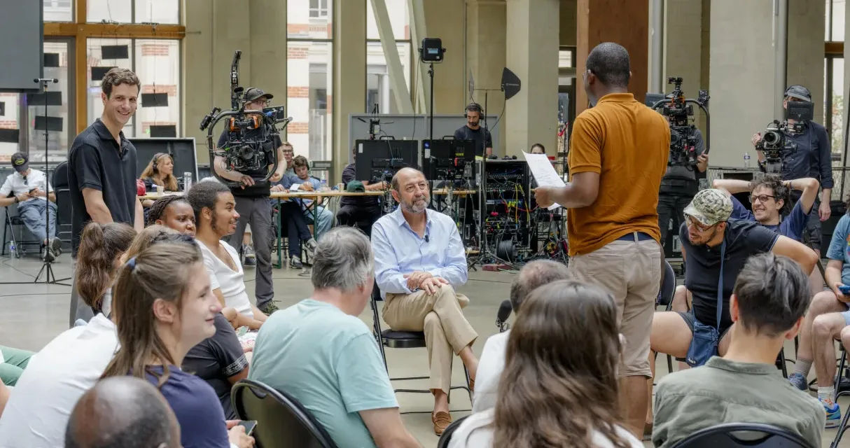 Les rencontres du Papotin sur France 2 : Kad Merad ouvre la saison 5