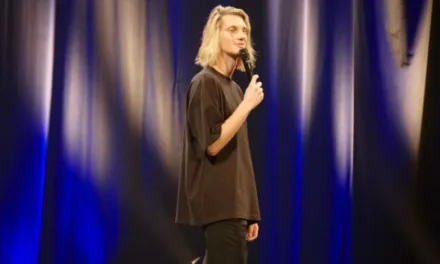 Paul Mirabel sur CStar : avec Zèbre, l’humoriste transforme les petits riens du quotidien en fou rire