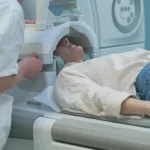 Traitements hormonaux : un nouveau scandale sanitaire ? sur France 5 : l’enquête d’Enquête de santé sur l’Androcur