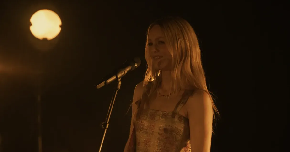En concert privé avec Vanessa Paradis sur France 4 : le showcase secret du « Retour des beaux jours »