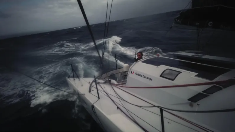 Un skipper du Vendée Globe seul en mer