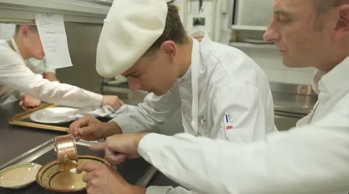 Grands reportages sur TF1 : « Familles de cuistots », le défi de transmettre un restaurant en famille