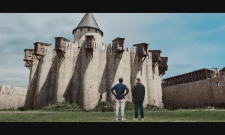 Laissez-vous guider sur France 2 : Stéphane Bern et Lorànt Deutsch ressuscitent le beau Moyen Âge