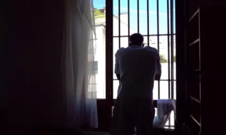 Grands reportages sur TF1 : « La Santé, une prison sous pression », immersion dans la plus célèbre maison d’arrêt de Paris