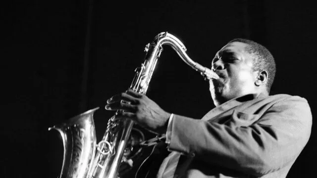 Arte fête le centenaire de John Coltrane : portrait intime d’un géant du saxophone