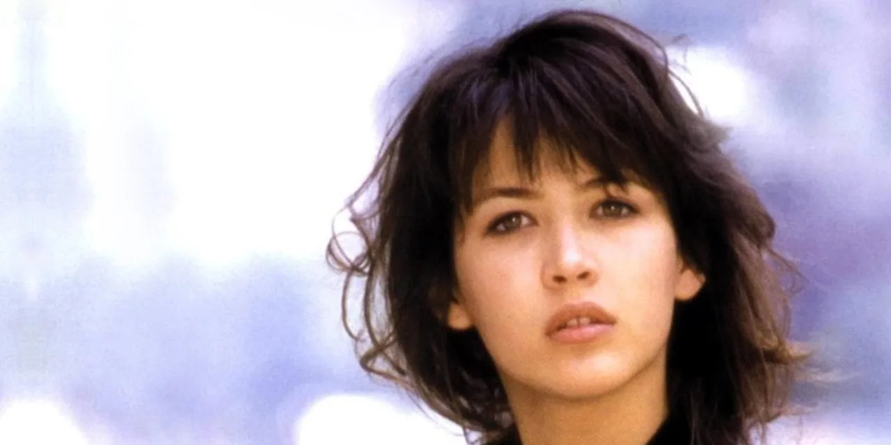 L’étudiante sur TF1 Séries Films : Sophie Marceau tiraillée entre l’agrégation et un musicien de rock