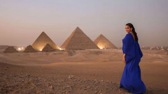 Le grand concert des pyramides sur France 4 : la soprano Fatma Saïd fait chanter Gizeh entre opéra et mélodies d’Orient