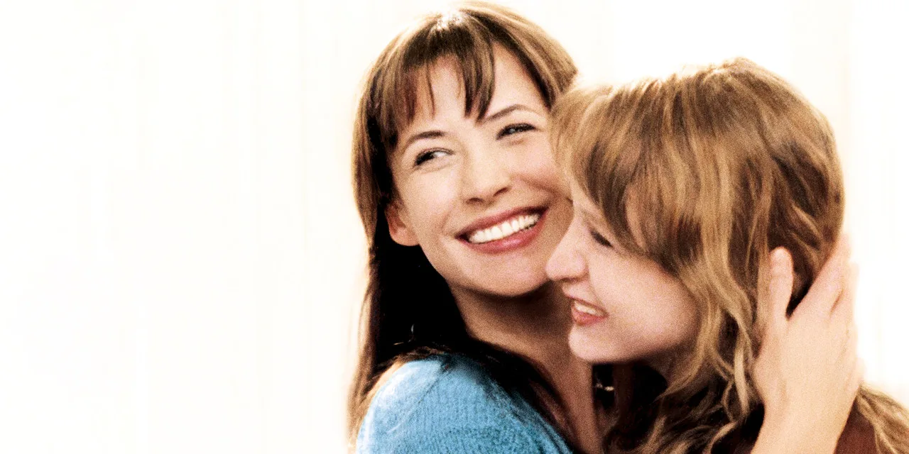 LOL sur Canal+ Grand Écran : Sophie Marceau et Christa Théret dans la tornade des premiers émois