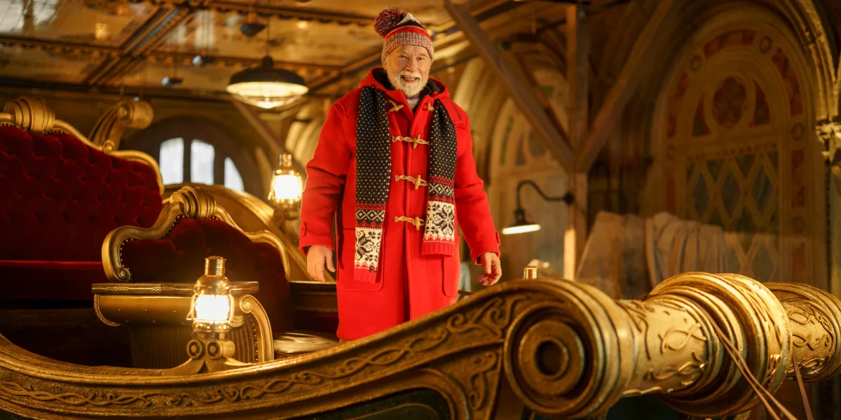 The Man with the Bag sur Prime Video : Arnold Schwarzenegger en Père Noël pour un casse de Noël